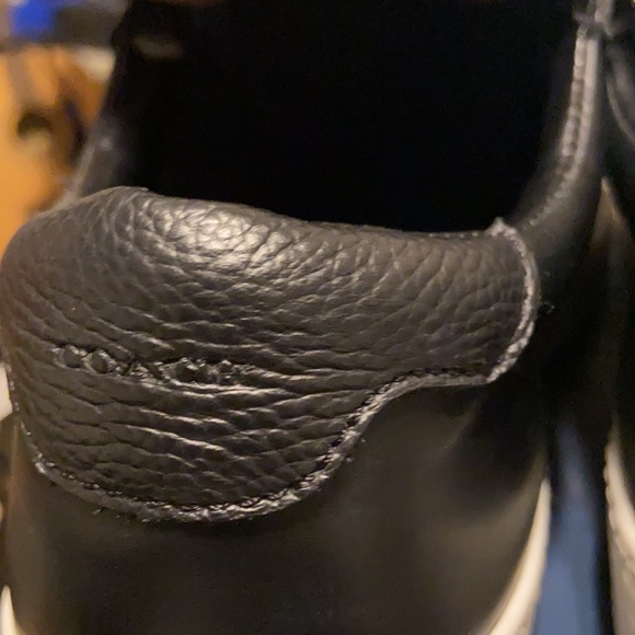 Designer Coach - Picture 3 of 9